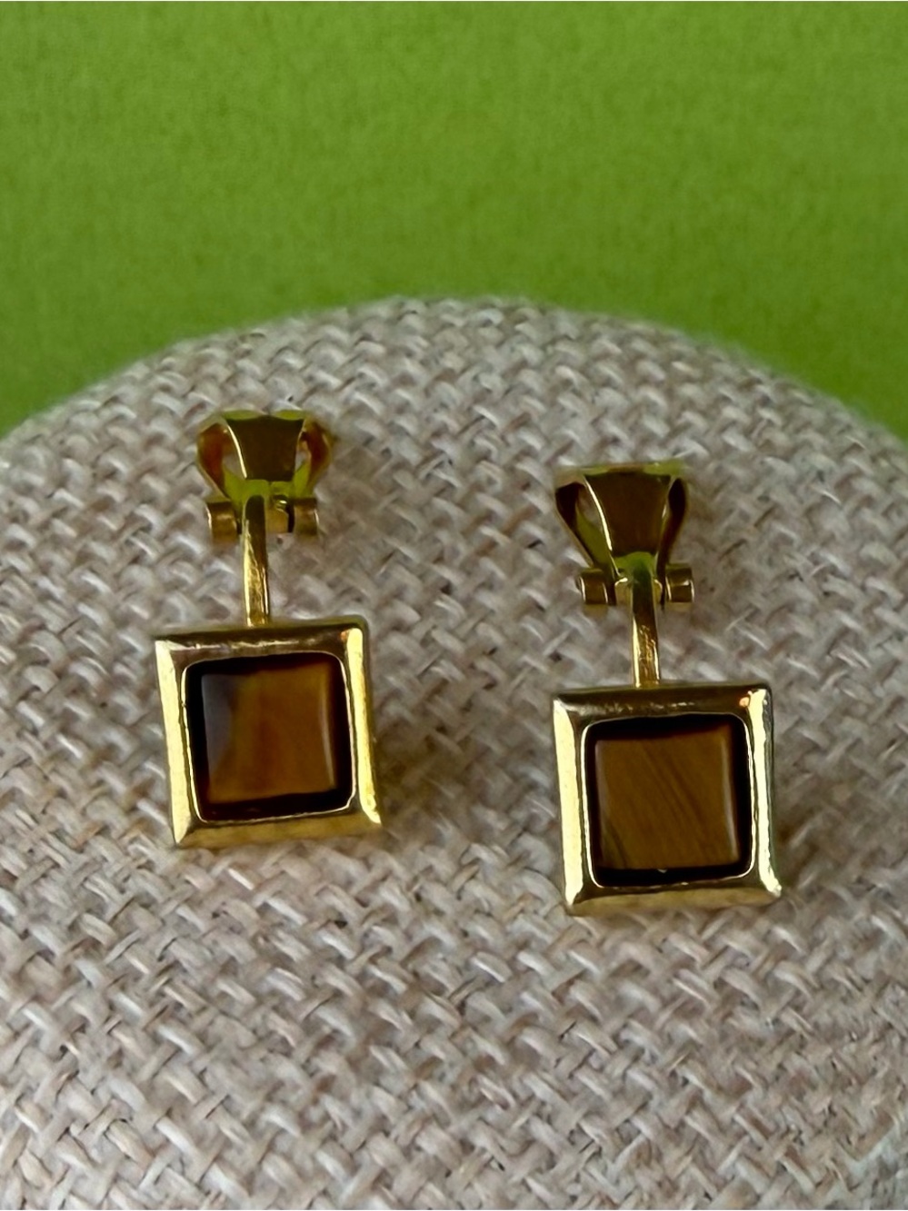 Vintage Natural Tiger’s Eye Square Clip On Earrings Gold Tone Stud Retro
